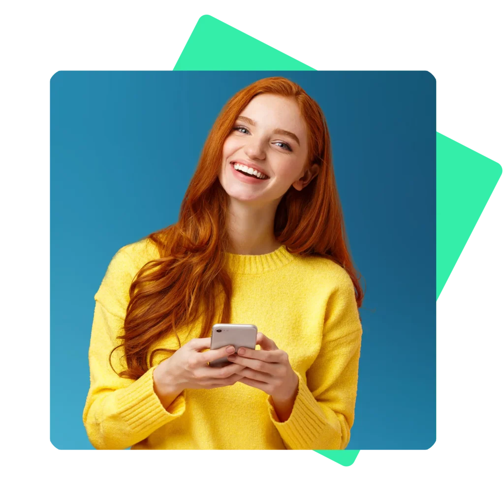 Junge Frau mit Smartphone – jetzt bei FELLOWPRO bewerben